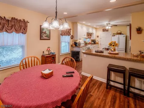 368 Scott Rd, Franklin, NJ 07416
