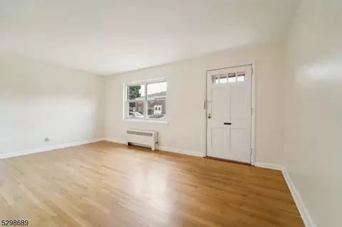460 Heath Pl 33 #33, Hackensack, NJ 07601 photo 3