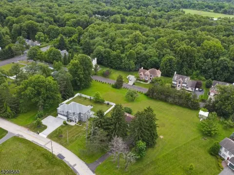 108 Jenks Rd, Harding Twp, NJ 07960