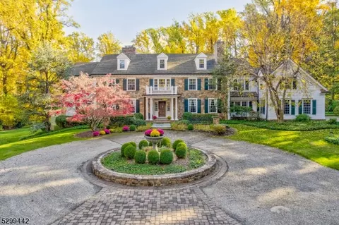 34 Kennedy Ln, Morristown, NJ 07960