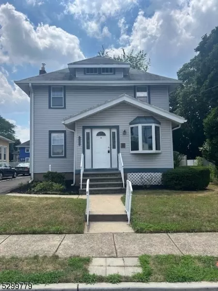 25 Marinus St, Rochelle Park, NJ 07662