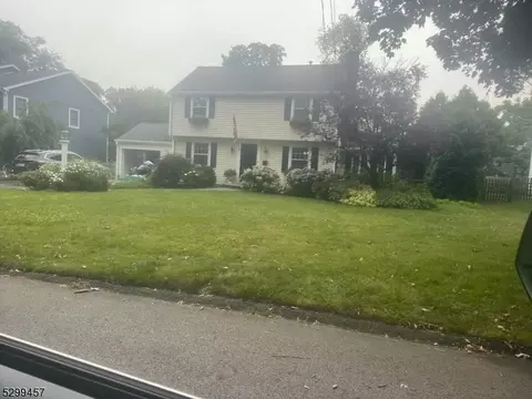 25 Falmouth Rd, Chatham Twp, NJ 07928