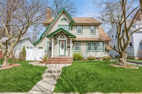 211 Katherine St, Scotch Plains, NJ 07076