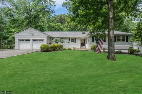 828 Sunset Rdg, Bridgewater, NJ 08807