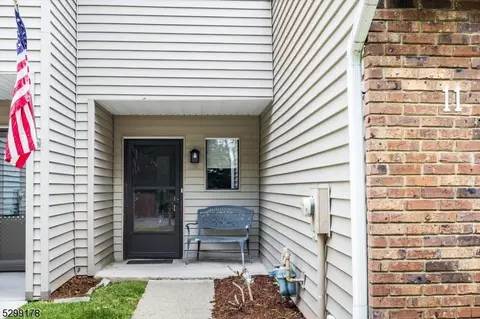 11 Lockley Ct, Wayne, NJ 07470 photo 3