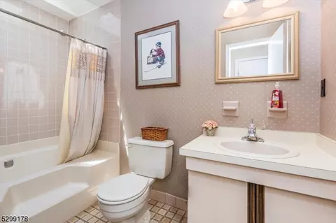 11 Lockley Ct, Wayne, NJ 07470 photo 24