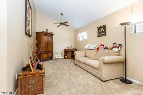 11 Lockley Ct, Wayne, NJ 07470 photo 18