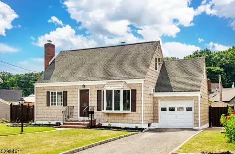 270 Lincoln Ave, Elmwood Park, NJ 07407
