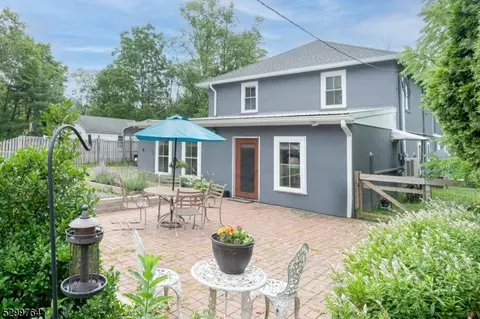157 Main St, Lebanon, NJ 08833