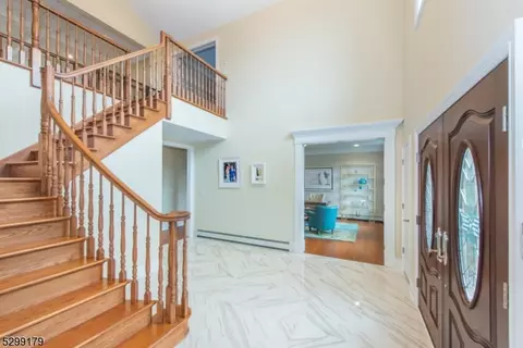 1 Massola Dr, Wayne, NJ 07470 photo 5