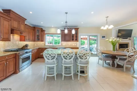 1 Massola Dr, Wayne, NJ 07470 photo 20