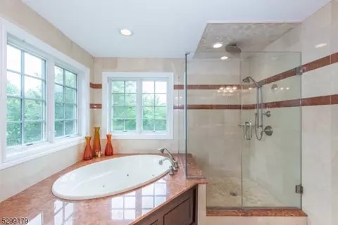 1 Massola Dr, Wayne, NJ 07470 photo 33