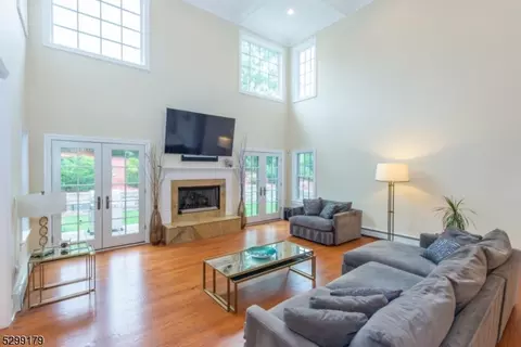 1 Massola Dr, Wayne, NJ 07470 photo 14
