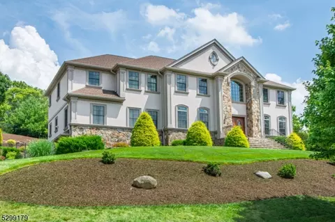 1 Massola Dr, Wayne, NJ 07470 photo 2