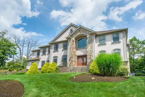 1 Massola Dr, Wayne, NJ 07470 photo 3