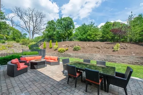 1 Massola Dr, Wayne, NJ 07470 photo 44