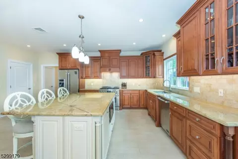 1 Massola Dr, Wayne, NJ 07470 photo 21