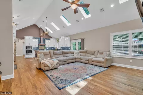 114 Everdale Rd, Randolph, NJ 07869 photo 6