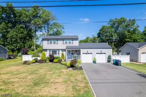 114 Stemmer Dr, Clark, NJ 07066