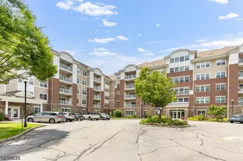 6300 Warrens Way #6300, Wanaque, NJ 07465