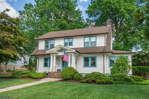 2 Hillside Ave, Caldwell, NJ 07006
