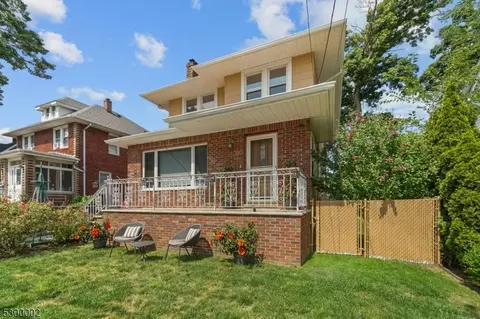 1115 Anderson Ave, Fort Lee, NJ 07024