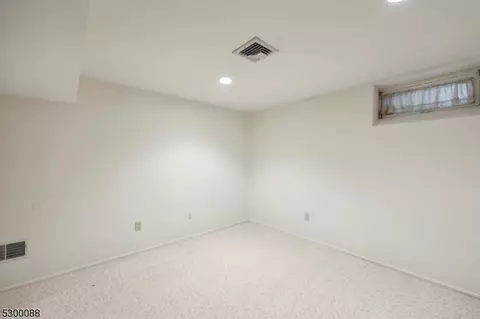702 Park Pl, Springfield, NJ 07081 photo 18