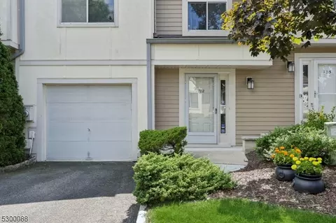 702 Park Pl, Springfield, NJ 07081