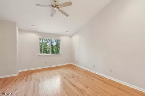 702 Park Pl, Springfield, NJ 07081 photo 32
