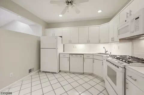 702 Park Pl, Springfield, NJ 07081 photo 6