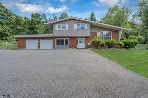 215 Church Rd, Milford, NJ 08848