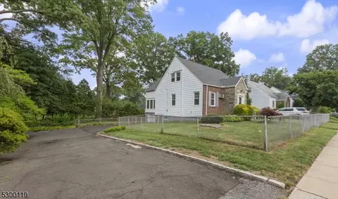 651 Golf Ter, Union, NJ 07083