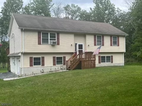 941 W End Dr, Newton, NJ 07860