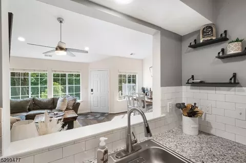 67 Encampment Dr, Bedminster, NJ 07921