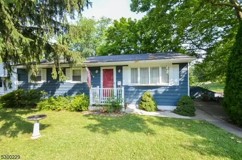345 Liberty Blvd, Phillipsburg, NJ 08865