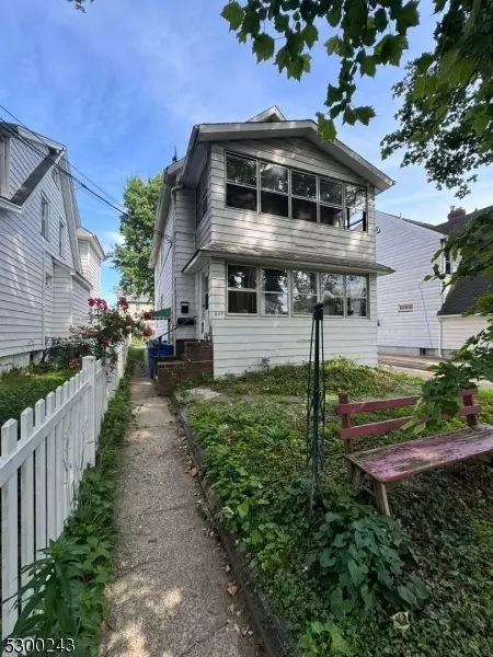 203 Feronia Way, Rutherford, NJ 07070