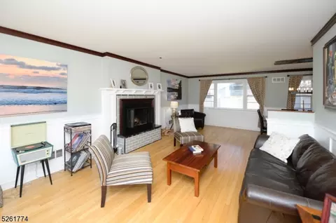 35 Beech Ter, Wayne, NJ 07470 photo 14
