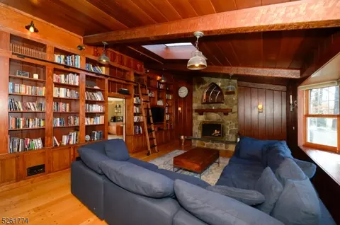 35 Beech Ter, Wayne, NJ 07470 photo 5