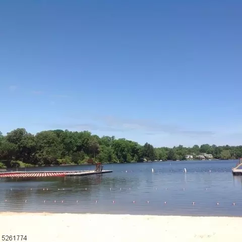 35 Beech Ter, Wayne, NJ 07470 photo 35