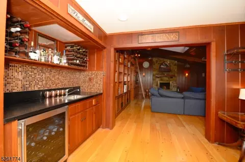35 Beech Ter, Wayne, NJ 07470 photo 4