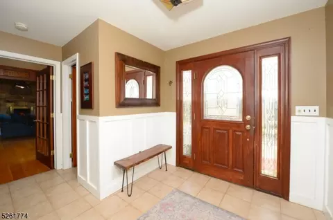 35 Beech Ter, Wayne, NJ 07470 photo 2