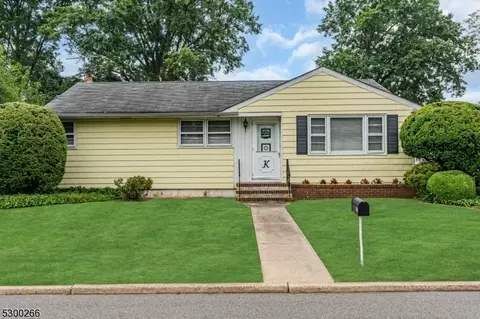 101 Irvington Ave, Franklin Twp, NJ 08873