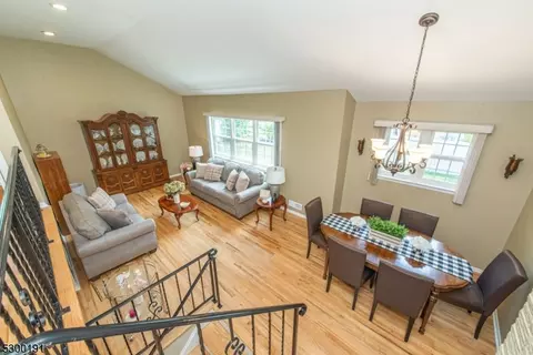 22 Eastern Pkwy, West Caldwell, NJ 07006