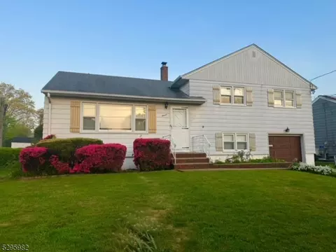 11 Union St, Clark, NJ 07066