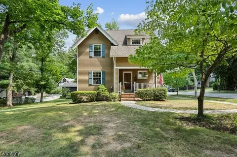 131 Hillside Ave, Chatham, NJ 07928