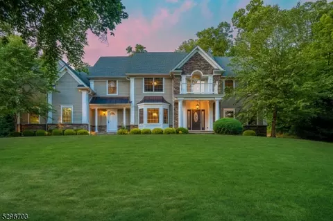 17 Waverly Pl, Bernards, NJ 07920