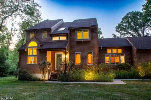 122 Rock Rd, Lambertville, NJ 08530