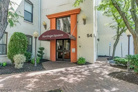 54 W Cherry St #202, Rahway, NJ 07065