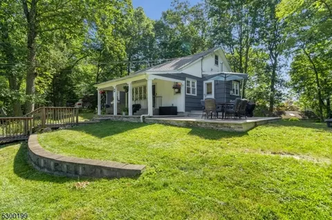 3 Sunrise Rd, Boonton, NJ 07005