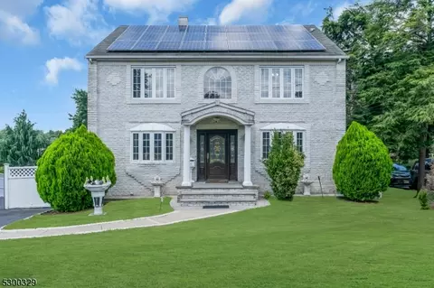 434 Madison Hill Rd, Clark, NJ 07066